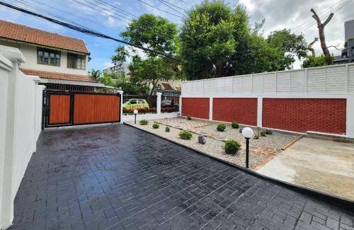 Nimman Villa | 300 m² Villa ∙ 4 bedrooms ∙ 7 guests