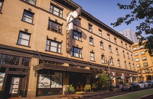 Downtown Portland House | #300 - The Clyde by Kasa