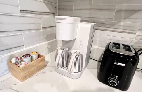 Chinatown Apartment | 303 Cozy and modern 1BR apartment in center City