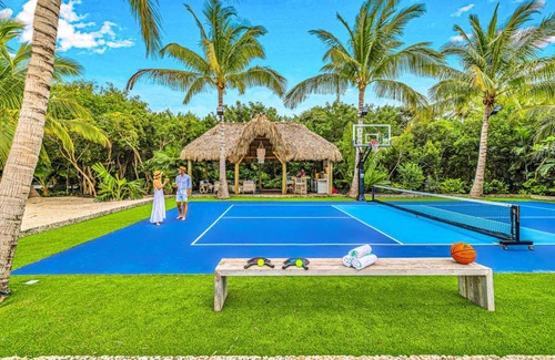 Islamorada Villa | 303 m² Villa ∙ 6 bedrooms ∙ 16 guests