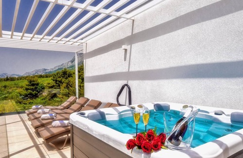 Promajna Villa | 305 m² Villa ∙ 4 bedrooms ∙ 8 guests
