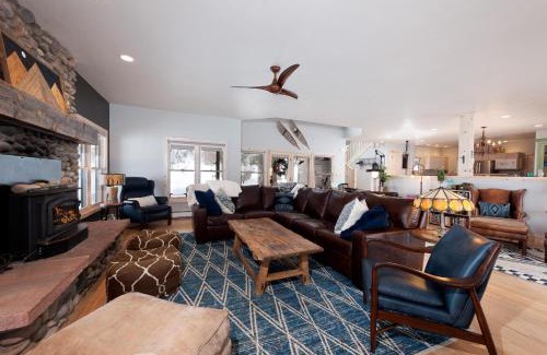 Mancos House | 3076 W Highway 160 - Combo