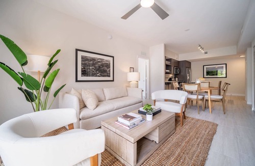 Glenvar Heights Apartment | #308 - Tucker Dadeland