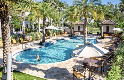Seacrest House | 30A Caspian Blue Carriage by AvantStay | Pool