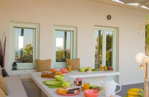 Akrotiri Villa | 320 m² Villa ∙ 5 bedrooms ∙ 10 guests
