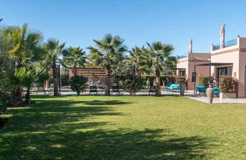 Oulad Hassoune Villa | 320 m² Villa ∙ 5 bedrooms ∙ 10 guests