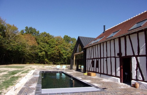 Vimory House | 320m2 property with heated swimming pool 115km south of Paris