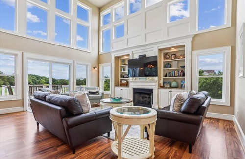 Corolla House | 325 m² House ∙ 4 bedrooms ∙ 10 guests