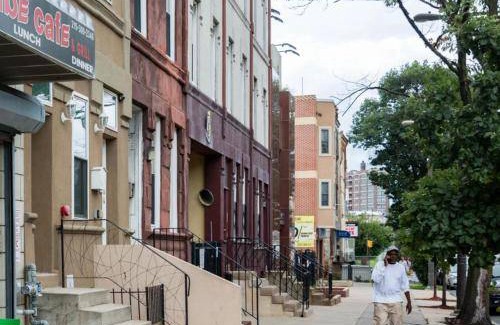 North Philadelphia East House | 33 m² House ∙ 4 bedrooms ∙ 15 guests