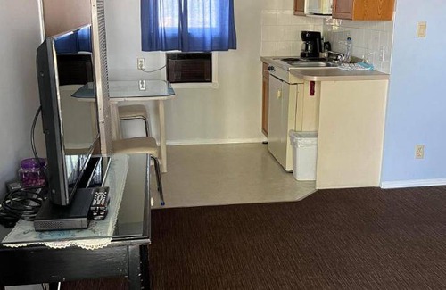 Claresholm Hotel | 33 m² Motel ∙ 2 bedrooms ∙ 4 guests