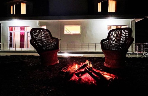Dharampur House | 330 m² House ∙ 3 bedrooms ∙ 6 guests
