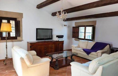 Tordera House | 330 m² House ∙ 5 bedrooms ∙ 12 guests