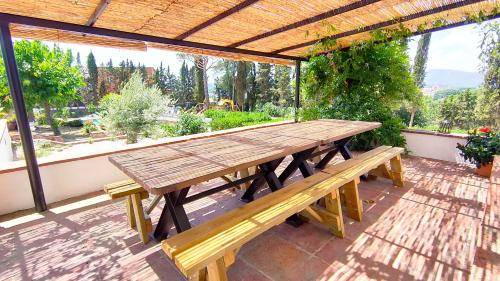 Tordera House | 330 m² House ∙ 5 bedrooms ∙ 12 guests