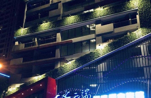 Xitun District Hotel | 330 m² Motel ∙ 127 guests