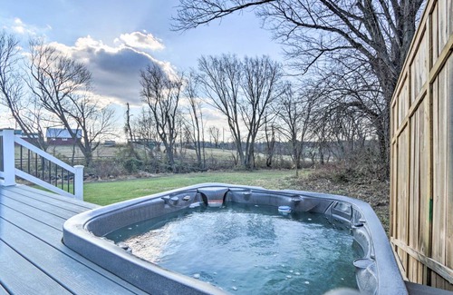 Lovettsville House | 339 m² House ∙ 4 bedrooms ∙ 10 guests