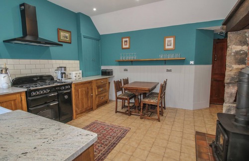 Coalbrookdale Cottage | 34 THE WHARFAGE, pet friendly, with open fire in Ironbridge