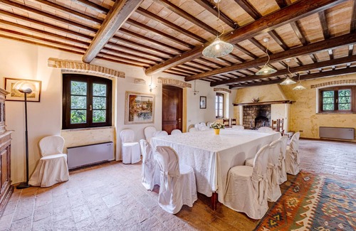 Torgiano House | 340 m² House ∙ 6 bedrooms ∙ 12 guests