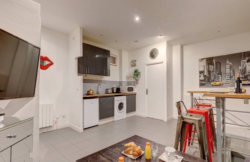 Quartier de la Folie-Mericourt Apartment | 344 Suite Angoulême - Superb apartment in Paris