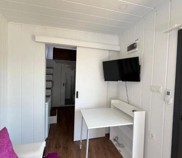 Dikili Other | 35 İnci Sokak