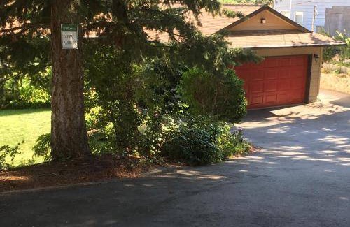 Central Okanagan Bed & Breakfast | 35 mΒ² Bed and breakfast β 2 guests