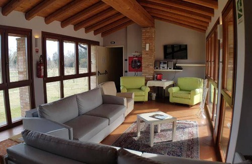Torre Pallavicina Hostel | 35 mΒ² Hostel β 8 guests