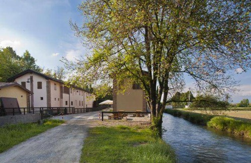 Torre Pallavicina Hostel | 35 mΒ² Hostel β 8 guests