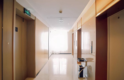 Yanjiang District Hotel | 35 m² Hotel ∙ 3 guests
