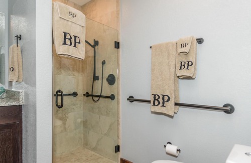 Bronson Cottage | 35 minutes from both Gainesville and Ocala, 20 minutes from HITS
