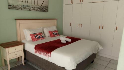 Kareeberg Apartment | 35 Pearce