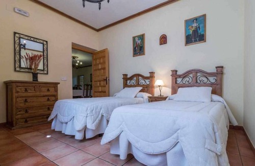 Argamasilla de Alba House | 350 m² House ∙ 6 bedrooms ∙ 16 guests
