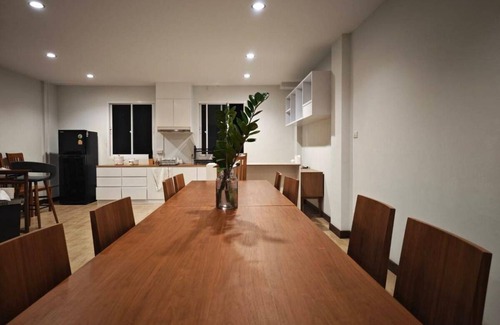 Nimman House | 350 m² House ∙ 3 bedrooms ∙ 9 guests