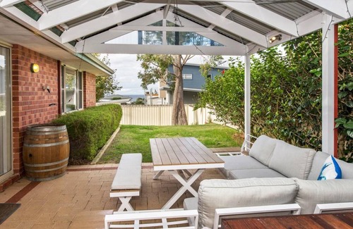 Dunsborough House | 350 m² House ∙ 5 bedrooms ∙ 9 guests
