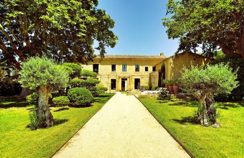 Taillades House | 350 m² House ∙ 7 bedrooms ∙ 14 guests