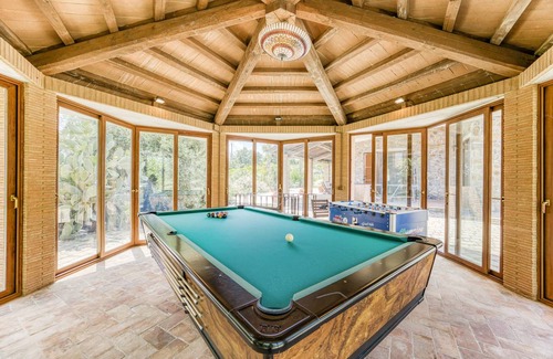 Manciano Resort | 350 m² Luxury rental ∙ 4 bedrooms ∙ 10 guests
