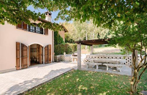 Olgiate Comasco Villa | 350 m² Villa ∙ 6 bedrooms ∙ 15 guests