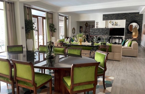 Ait Hamid Villa | 350 m² Villa ∙ 6 bedrooms ∙ 14 guests