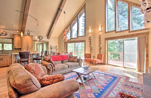 Crescent House | 355 m² House ∙ 4 bedrooms ∙ 15 guests