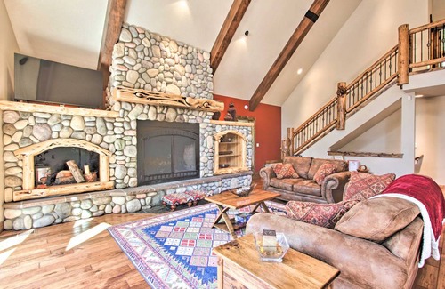 Crescent House | 355 m² House ∙ 4 bedrooms ∙ 15 guests