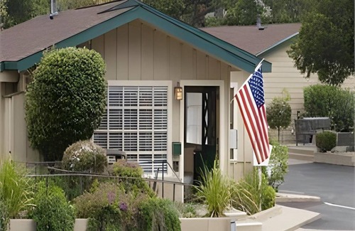 Pacific Grove House | 36 m² Motel ∙ 127 guests