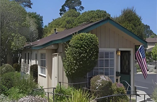 Pacific Grove House | 36 m² Motel ∙ 127 guests