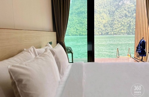 Ban Ta Khun Resort | 360 issara Floating Resort