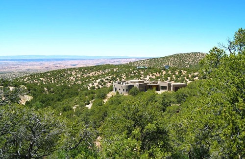 Nambe Pueblo House | 360° View Private Santa Fe Mountain Retreat