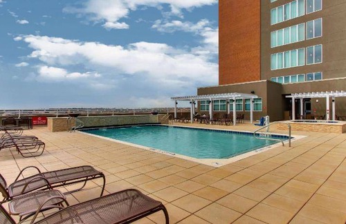 Central Arlington Hotel | 37 m² Hotel ∙ 6 guests
