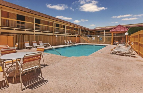Wichita Falls Hotel | 37 m² Hotel ∙ 127 guests