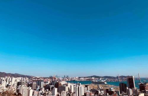 Jung-gu Apartment | 380 2F Oceanview Lovely Big Family House 6 People