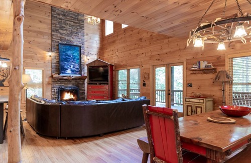 Morganton Cabin | 380 m² Cabin ∙ 4 bedrooms ∙ 13 guests