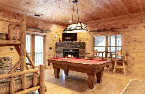 Morganton Cabin | 380 m² Cabin ∙ 4 bedrooms ∙ 13 guests