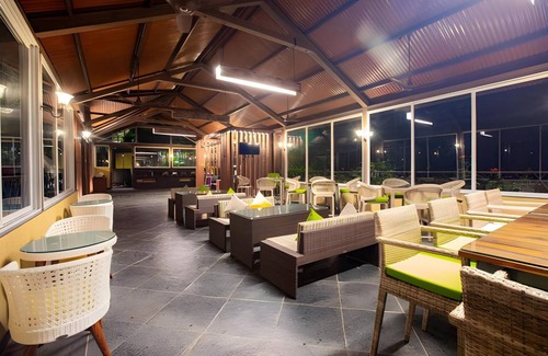 Kothrud Resort | 380 m² Resort ∙ 2 guests