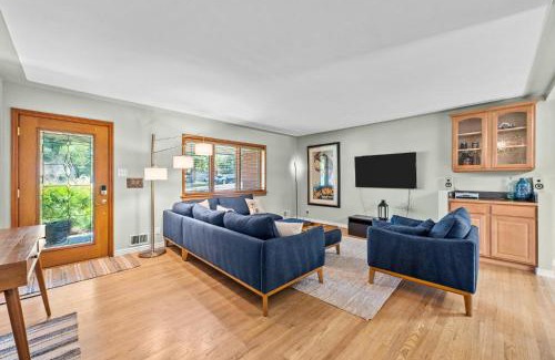 Bel Aire House | 3875 Dover St - Wheat Ridge