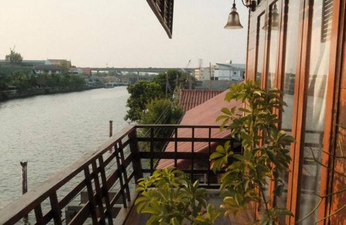 Arun Amarin Bed & Breakfast | 39 m² Bed and breakfast ∙ 2 guests